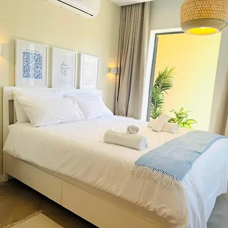 3 Kj One Bedroom In The Village Centre * Mellieħa