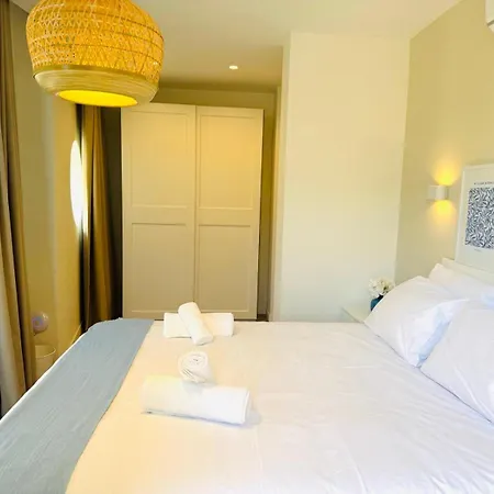 3 Kj One Bedroom In The Village Centre * Mellieħa